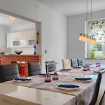 Paus By Interhome * Orihi