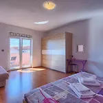Paus By Interhome * Orihi