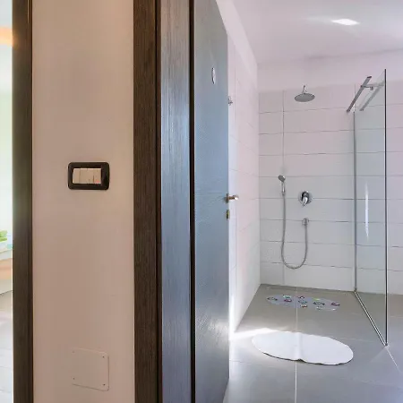 Paus By Interhome * Orihi