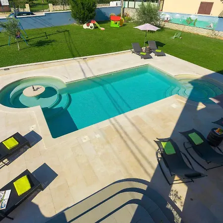 Paus By Interhome *