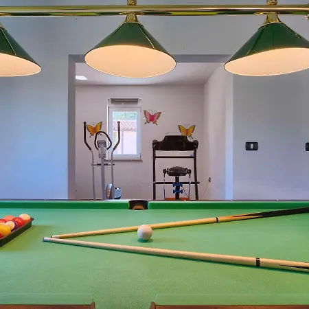 Paus By Interhome * Orihi