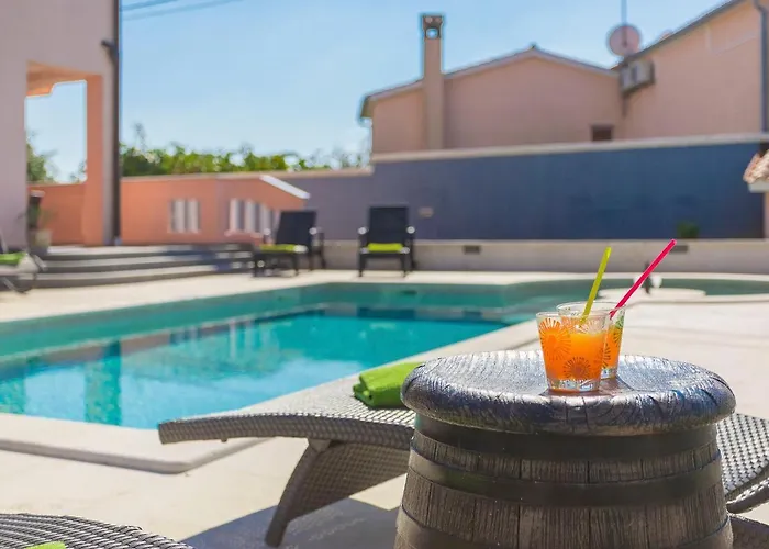 Paus By Interhome Holiday home Orihi